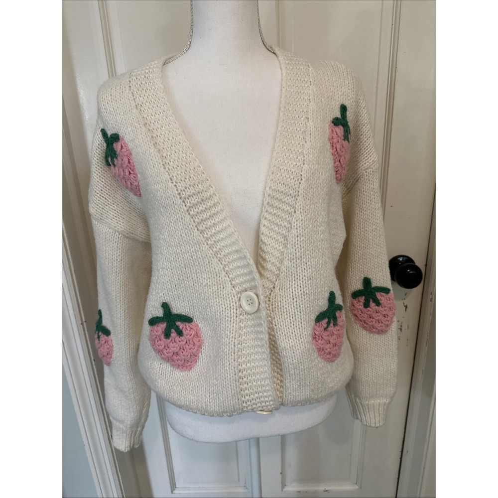 Luna Ivy Women's Strawberry Cream Cardigan Sweater‎ Size XS CASUAL QUIET LUXURY